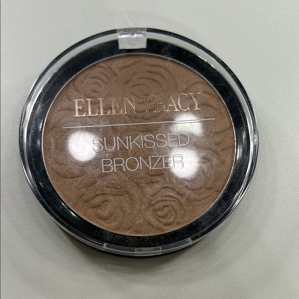Ellen Tracy Sunkissed Bronzer - Brown